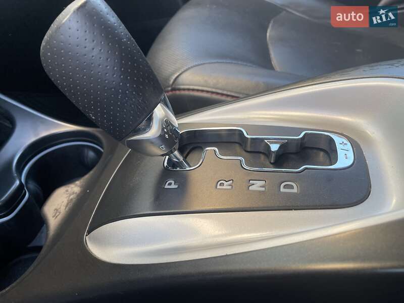 Позашляховик / Кросовер Dodge Journey 2015 в Львові