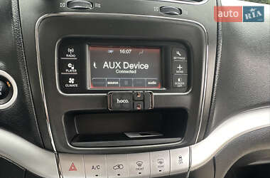 Внедорожник / Кроссовер Dodge Journey 2014 в 