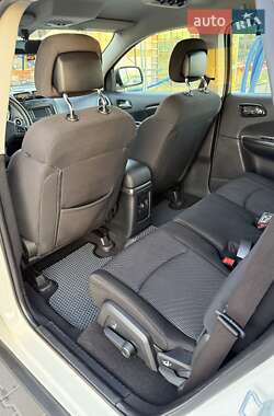 Внедорожник / Кроссовер Dodge Journey 2014 в 