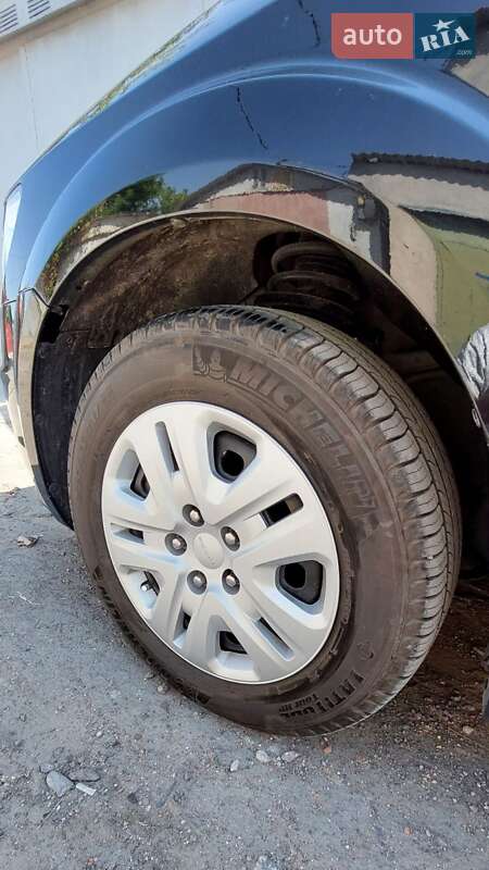 Внедорожник / Кроссовер Dodge Journey 2013 в Южном