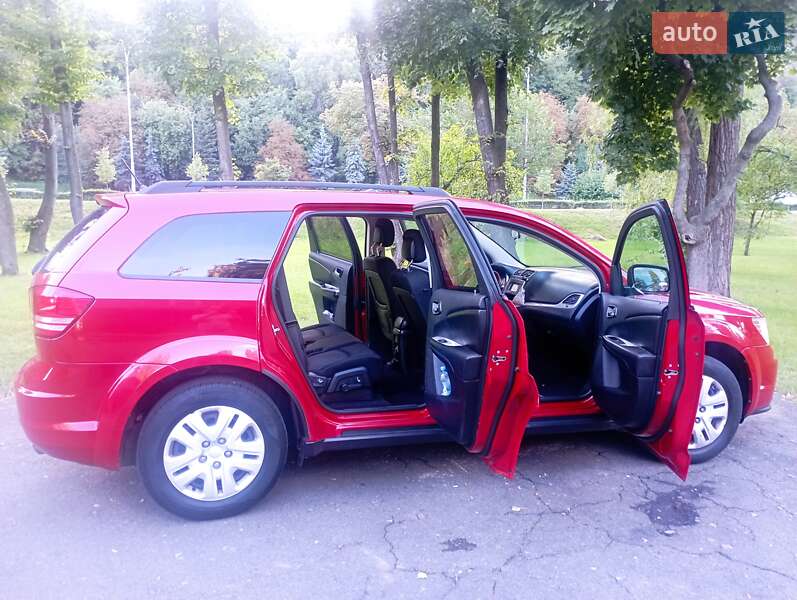 Позашляховик / Кросовер Dodge Journey 2016 в Броварах