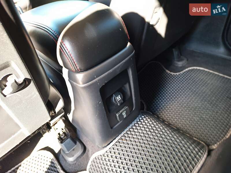 Позашляховик / Кросовер Dodge Journey 2019 в Києві фото 34 Позашляховик / Кросовер Dodge Journey 2019 в Києві