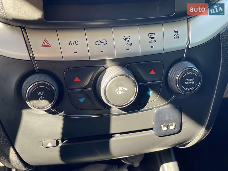 Позашляховик / Кросовер Dodge Journey 2013 в Києві
