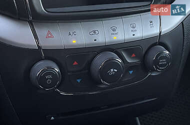 Внедорожник / Кроссовер Dodge Journey 2015 в 