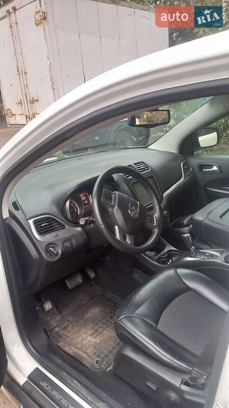 Внедорожник / Кроссовер Dodge Journey 2015 в Александровке