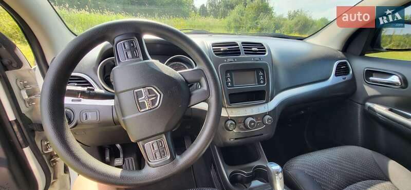 Позашляховик / Кросовер Dodge Journey 2015 в Черкасах