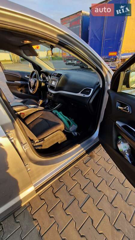 Позашляховик / Кросовер Dodge Journey 2016 в Луцьку