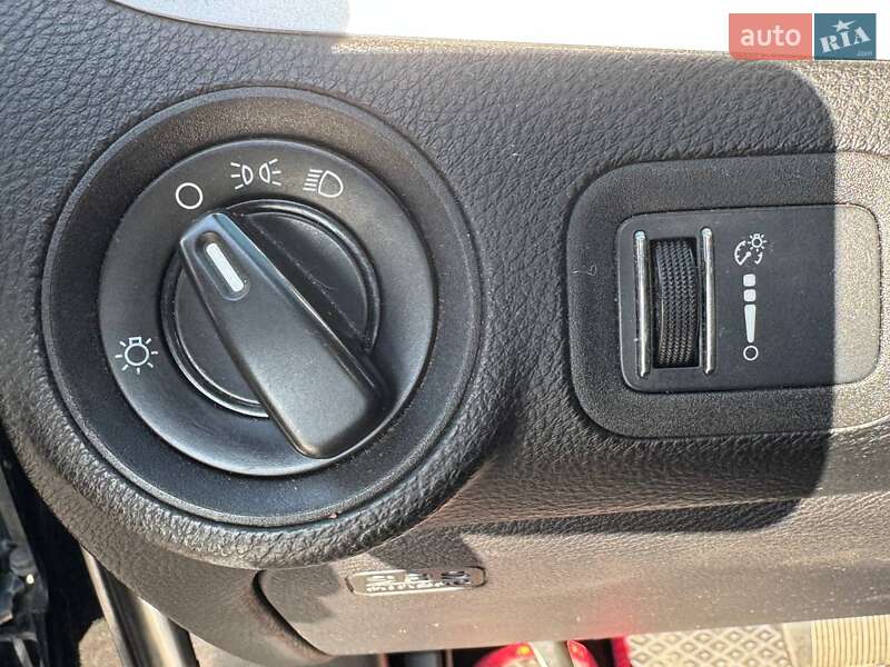 Позашляховик / Кросовер Dodge Journey 2016 в Києві