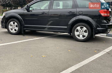 Позашляховик / Кросовер Dodge Journey 2012 в 