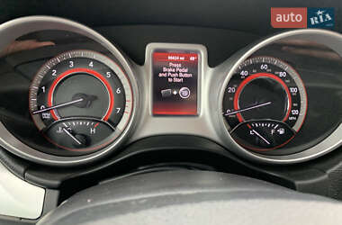Позашляховик / Кросовер Dodge Journey 2012 в 