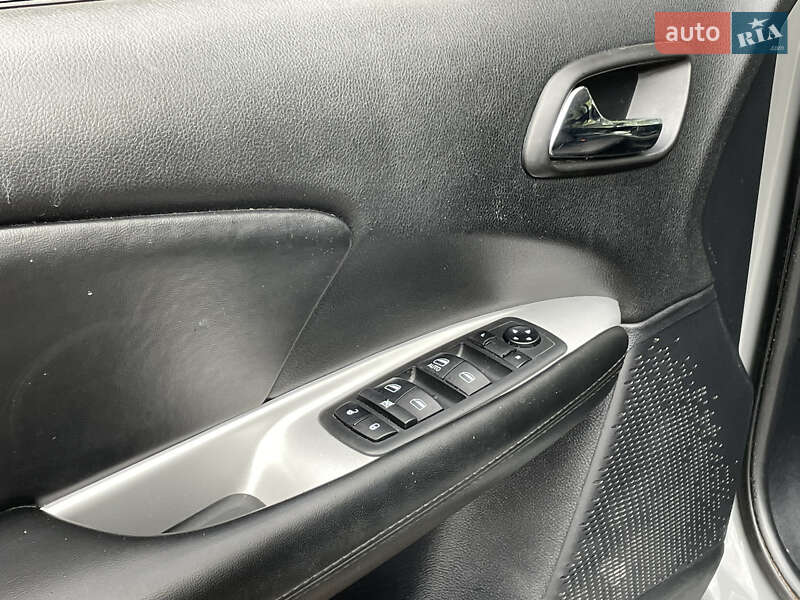 Внедорожник / Кроссовер Dodge Journey 2020 в Киеве фото 23 Внедорожник / Кроссовер Dodge Journey 2020 в Киеве