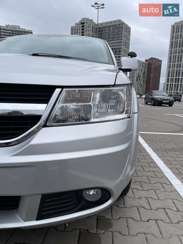 Позашляховик / Кросовер Dodge Journey 2010 в Києві