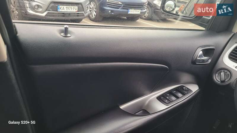 Позашляховик / Кросовер Dodge Journey 2013 в Києві фото 16 Позашляховик / Кросовер Dodge Journey 2013 в Києві