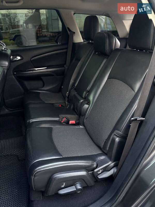 Позашляховик / Кросовер Dodge Journey 2015 в Києві фото 12 Позашляховик / Кросовер Dodge Journey 2015 в Києві