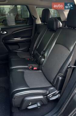 Позашляховик / Кросовер Dodge Journey 2015 в  фото 12 Позашляховик / Кросовер Dodge Journey 2015 в