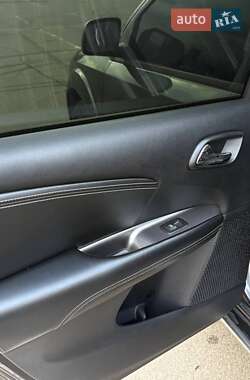 Позашляховик / Кросовер Dodge Journey 2015 в  фото 27 Позашляховик / Кросовер Dodge Journey 2015 в