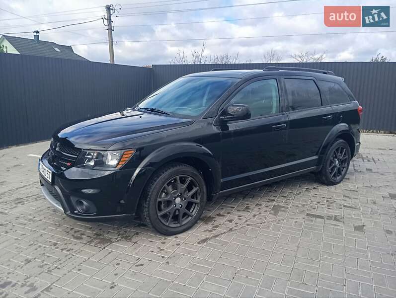 Позашляховик / Кросовер Dodge Journey 2015 в  фото Позашляховик / Кросовер Dodge Journey 2015 в