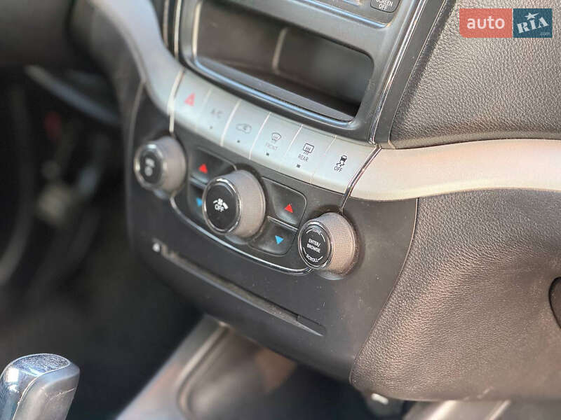 Позашляховик / Кросовер Dodge Journey 2012 в Харкові фото 19 Позашляховик / Кросовер Dodge Journey 2012 в Харкові