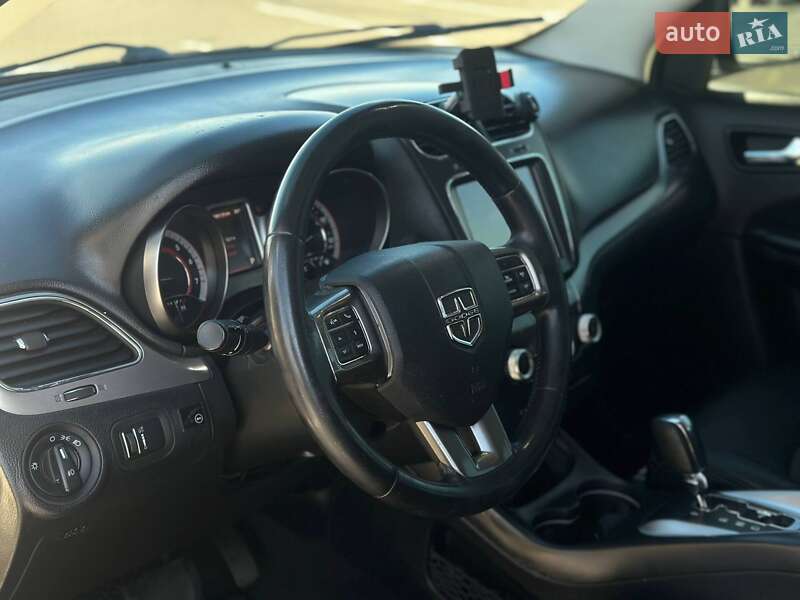 Позашляховик / Кросовер Dodge Journey 2017 в Одесі фото 12 Позашляховик / Кросовер Dodge Journey 2017 в Одесі