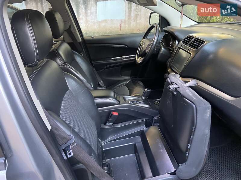 Позашляховик / Кросовер Dodge Journey 2015 в Чернівцях фото 33 Позашляховик / Кросовер Dodge Journey 2015 в Чернівцях