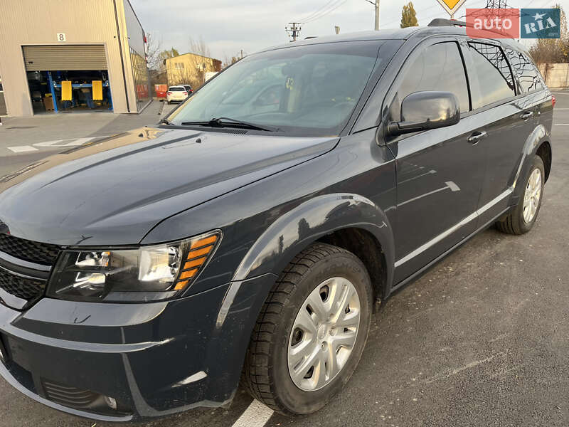 Внедорожник / Кроссовер Dodge Journey 2017 в Вишневом