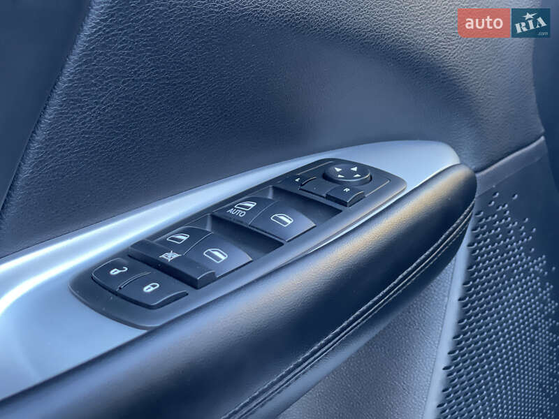 Внедорожник / Кроссовер Dodge Journey 2011 в Запорожье фото 22 Внедорожник / Кроссовер Dodge Journey 2011 в Запорожье