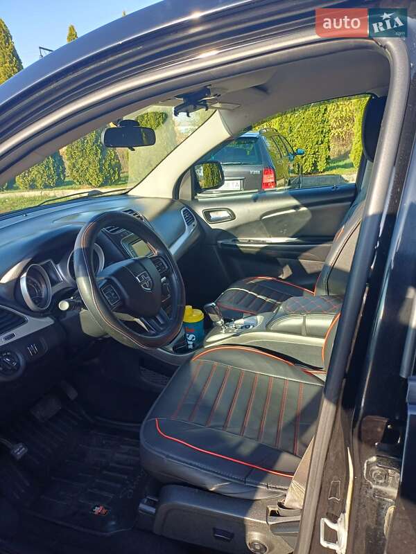 Позашляховик / Кросовер Dodge Journey 2017 в Броварах фото 7 Позашляховик / Кросовер Dodge Journey 2017 в Броварах