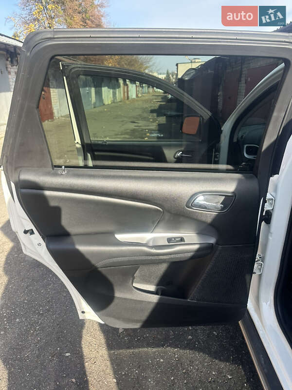 Внедорожник / Кроссовер Dodge Journey 2017 в Киеве