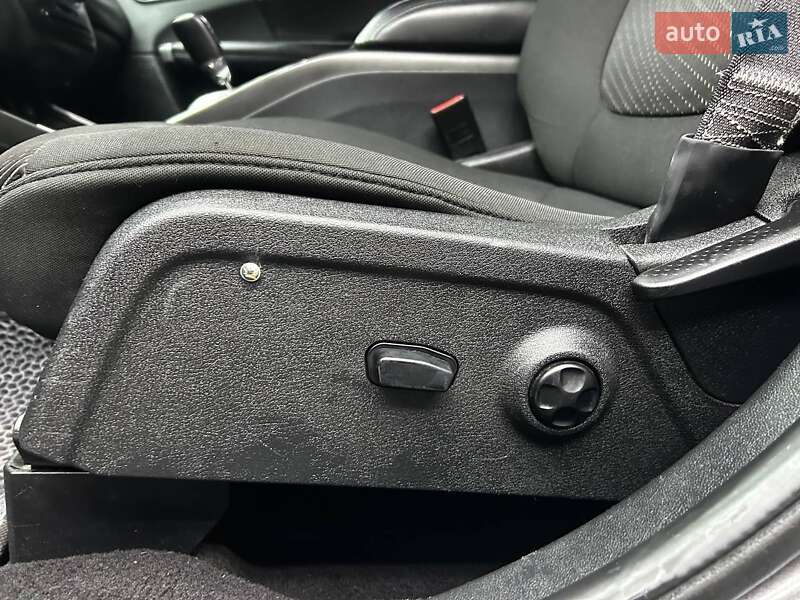 Позашляховик / Кросовер Dodge Journey 2014 в Чернівцях