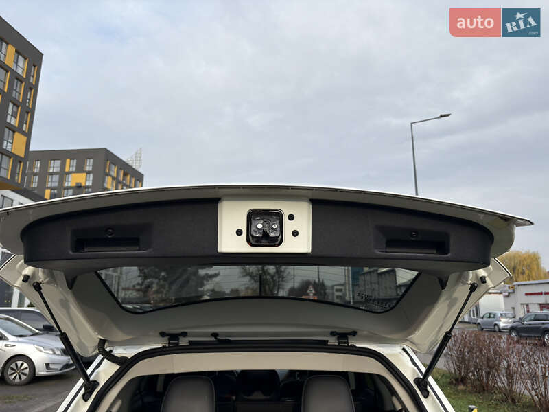 Позашляховик / Кросовер Dodge Journey 2017 в Львові фото 72 Позашляховик / Кросовер Dodge Journey 2017 в Львові