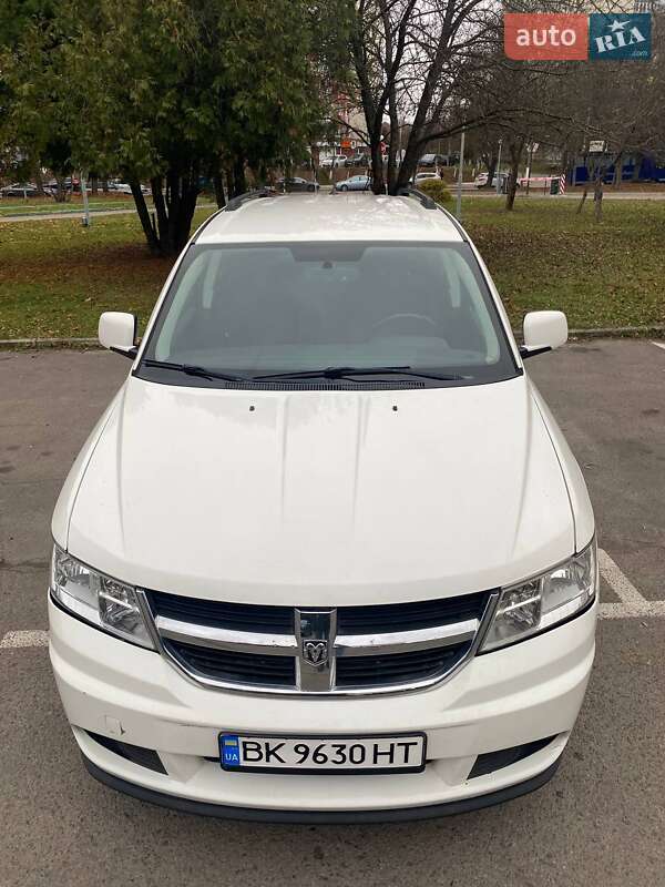 Позашляховик / Кросовер Dodge Journey 2010 в Рівному