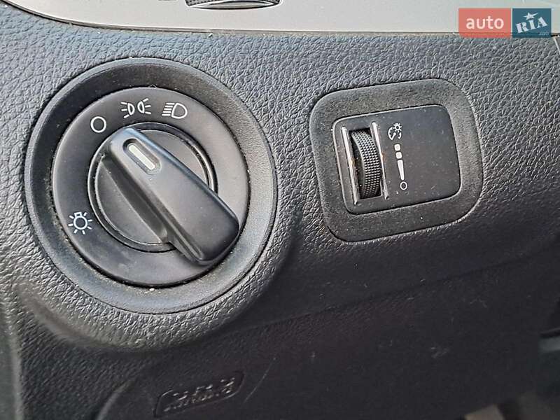 Внедорожник / Кроссовер Dodge Journey 2015 в Одессе фото 16 Внедорожник / Кроссовер Dodge Journey 2015 в Одессе