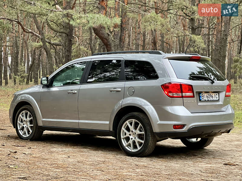 Позашляховик / Кросовер Dodge Journey 2014 в Горішніх Плавнях