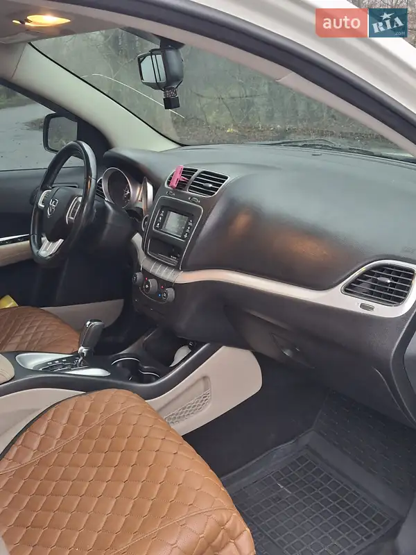 Dodge Journey 2013 VIN 3C4PDCBG7ET184183 фото оголошення 2 з 46