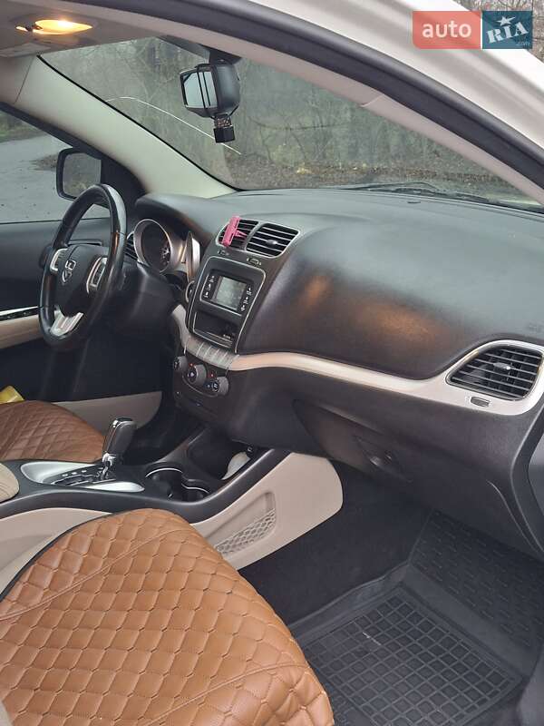 Внедорожник / Кроссовер Dodge Journey 2013 в Кременчуге фото 2 Внедорожник / Кроссовер Dodge Journey 2013 в Кременчуге