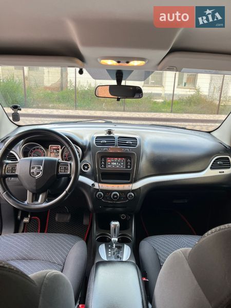 Внедорожник / Кроссовер Dodge Journey 2017 в Измаиле