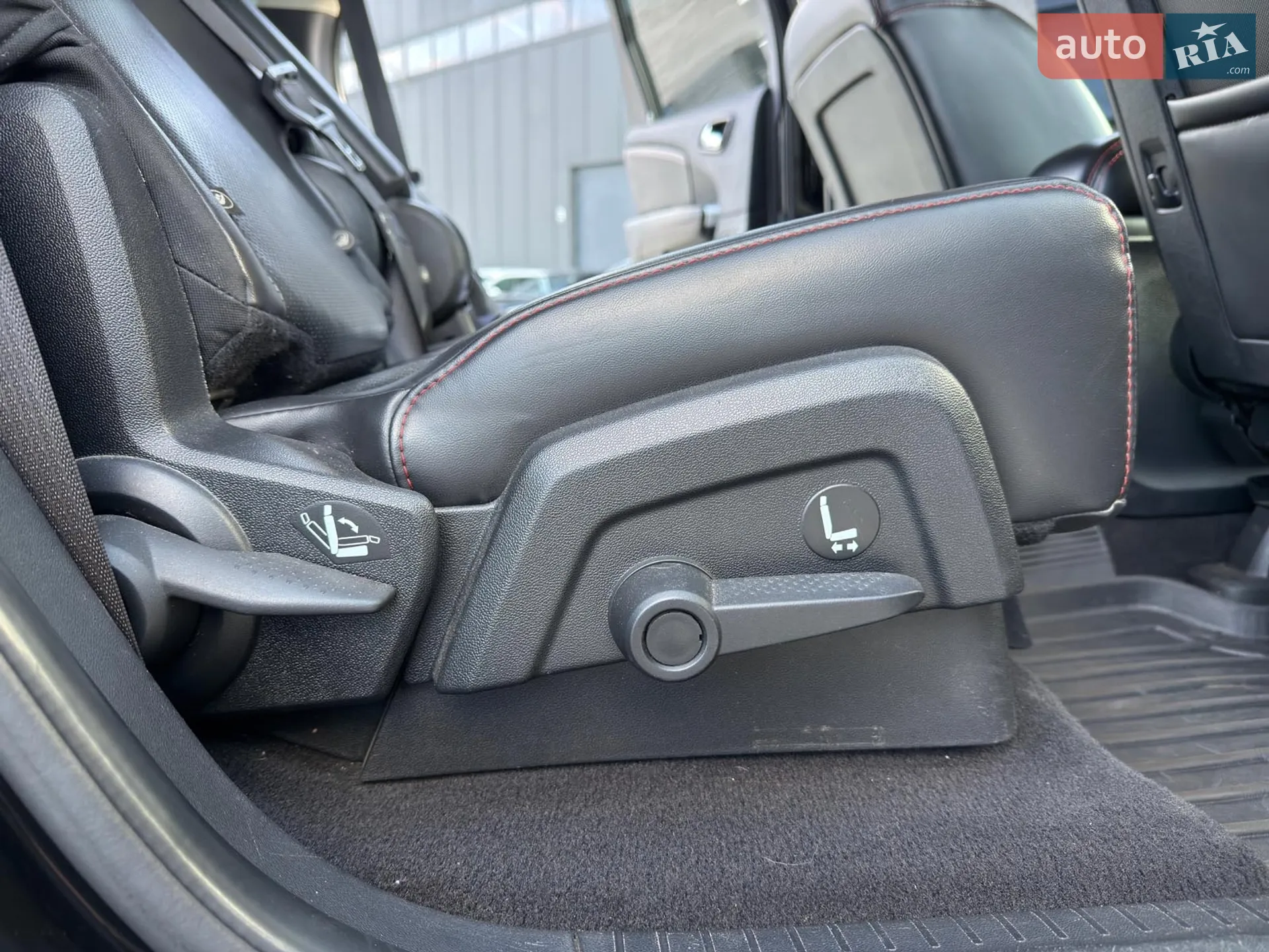 2018 Dodge Journey - мініатюра 23