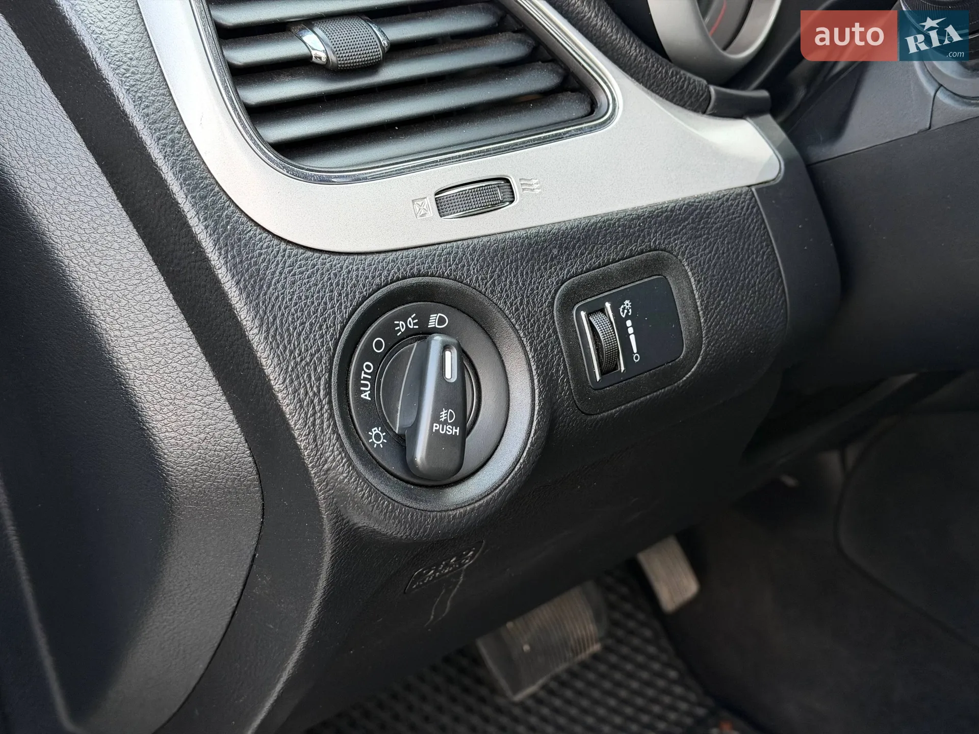 2015 Dodge Journey - мініатюра 43