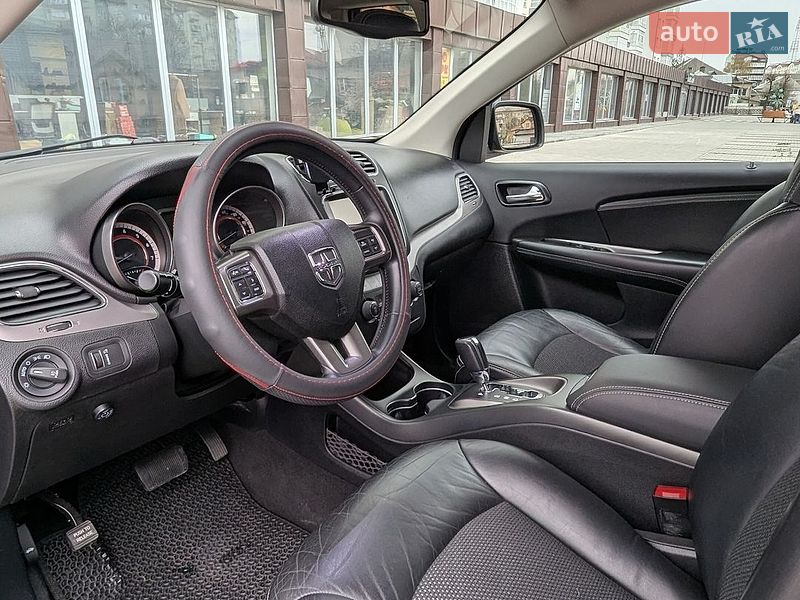 Внедорожник / Кроссовер Dodge Journey 2017 в Ивано-Франковске