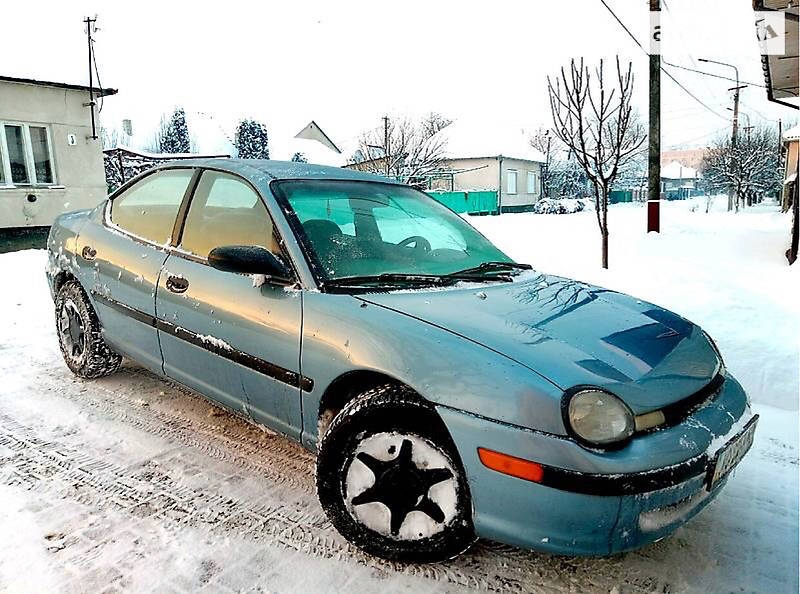 Седан Dodge Neon 1996 в Тячеве