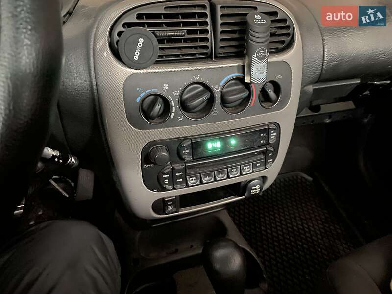 Седан Dodge Neon 2005 в Киеве