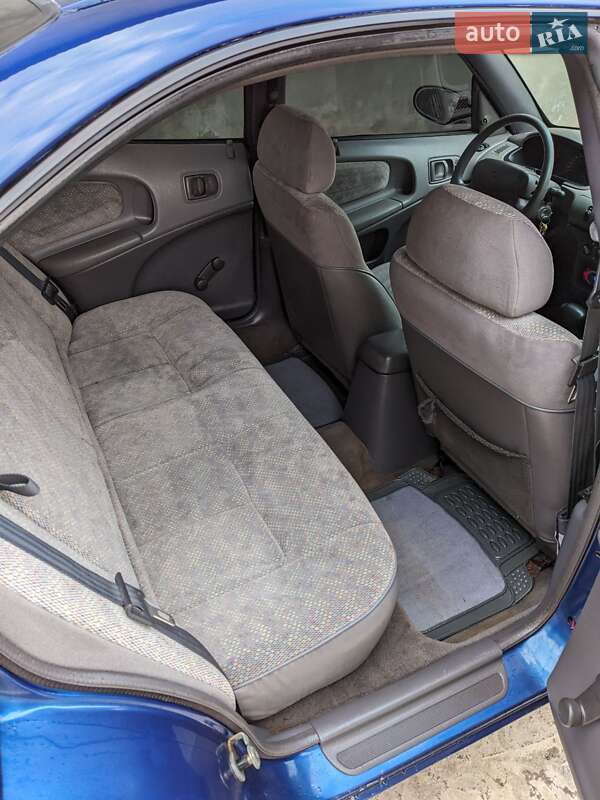 Седан Dodge Neon 1995 в Бучачі