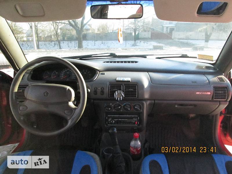 Седан Dodge Neon 1994 в Лубнах