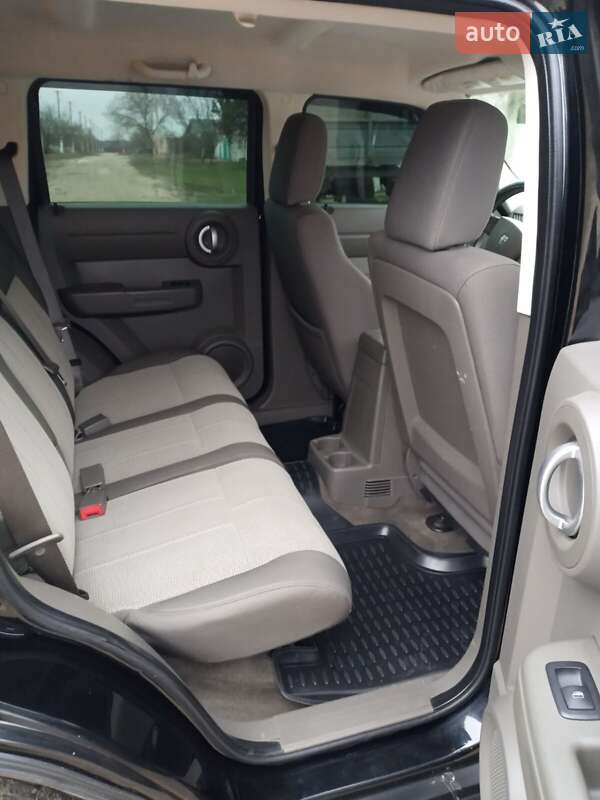 Внедорожник / Кроссовер Dodge Nitro 2007 в Николаеве