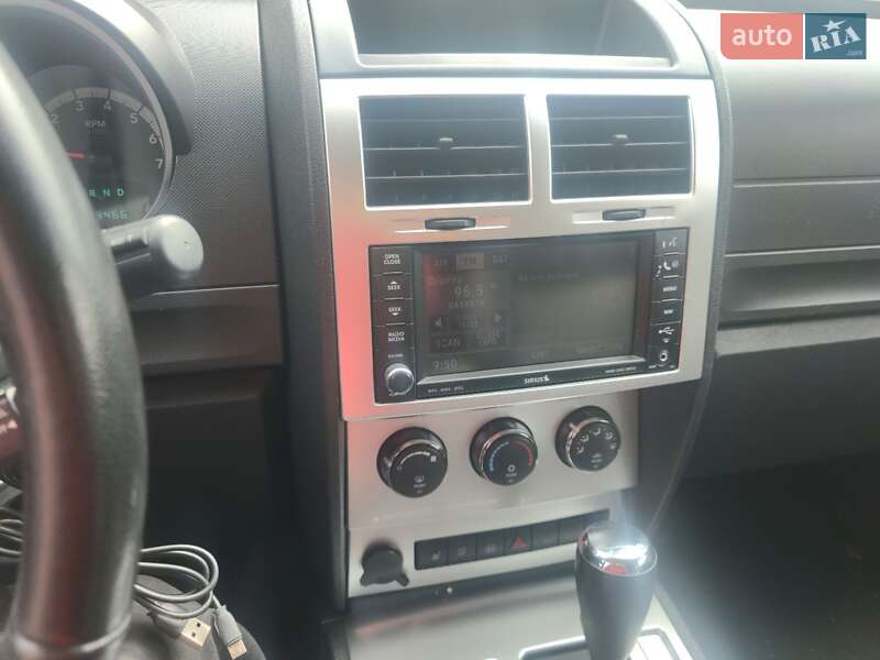 Внедорожник / Кроссовер Dodge Nitro 2007 в Киеве