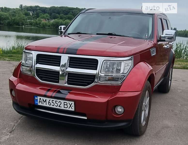 Внедорожник / Кроссовер Dodge Nitro 2008 в Бердичеве