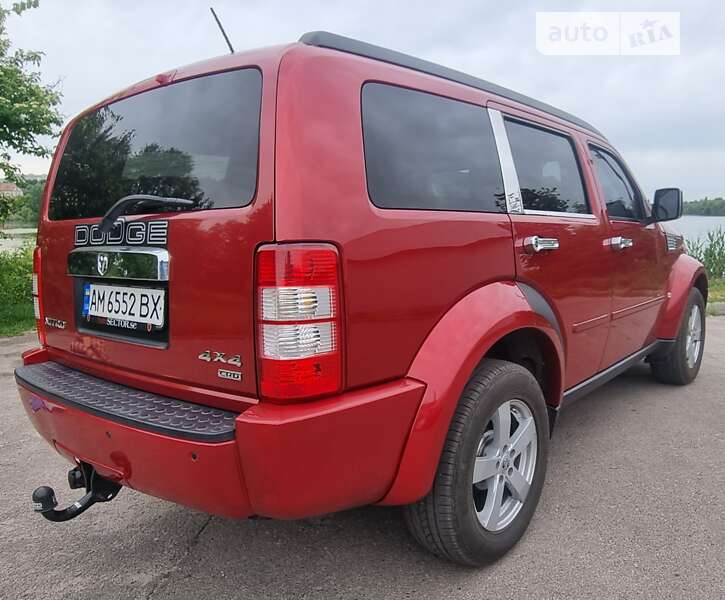Внедорожник / Кроссовер Dodge Nitro 2008 в Бердичеве
