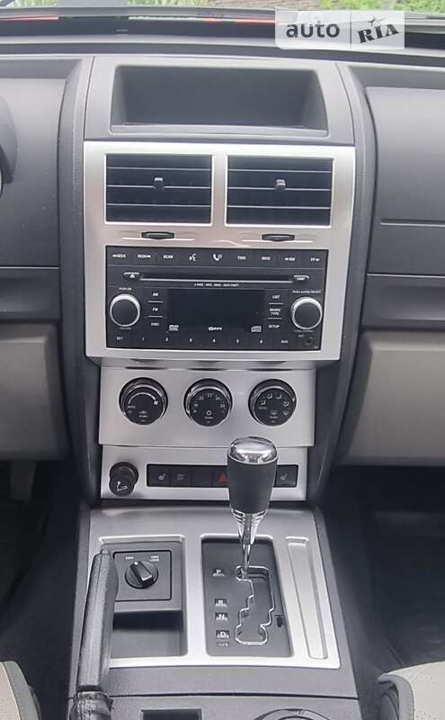 Внедорожник / Кроссовер Dodge Nitro 2008 в Бердичеве