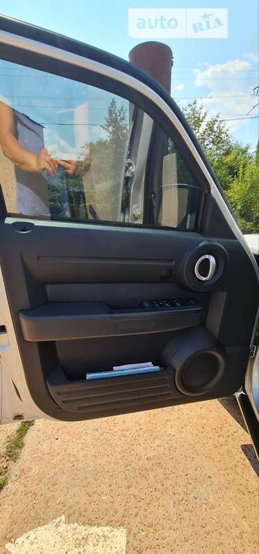 Внедорожник / Кроссовер Dodge Nitro 2008 в Кривом Роге