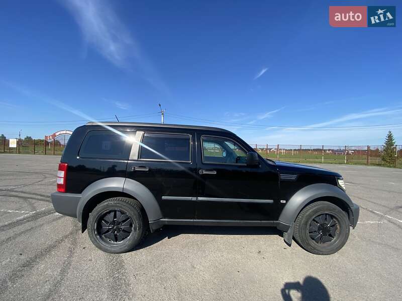 Внедорожник / Кроссовер Dodge Nitro 2007 в Луцке